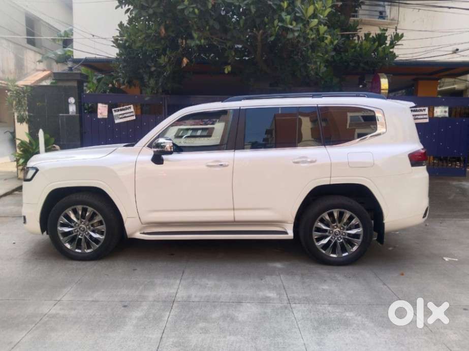 Toyota Land Cruiser 3.3 Zx Diesel, 2023, Diesel