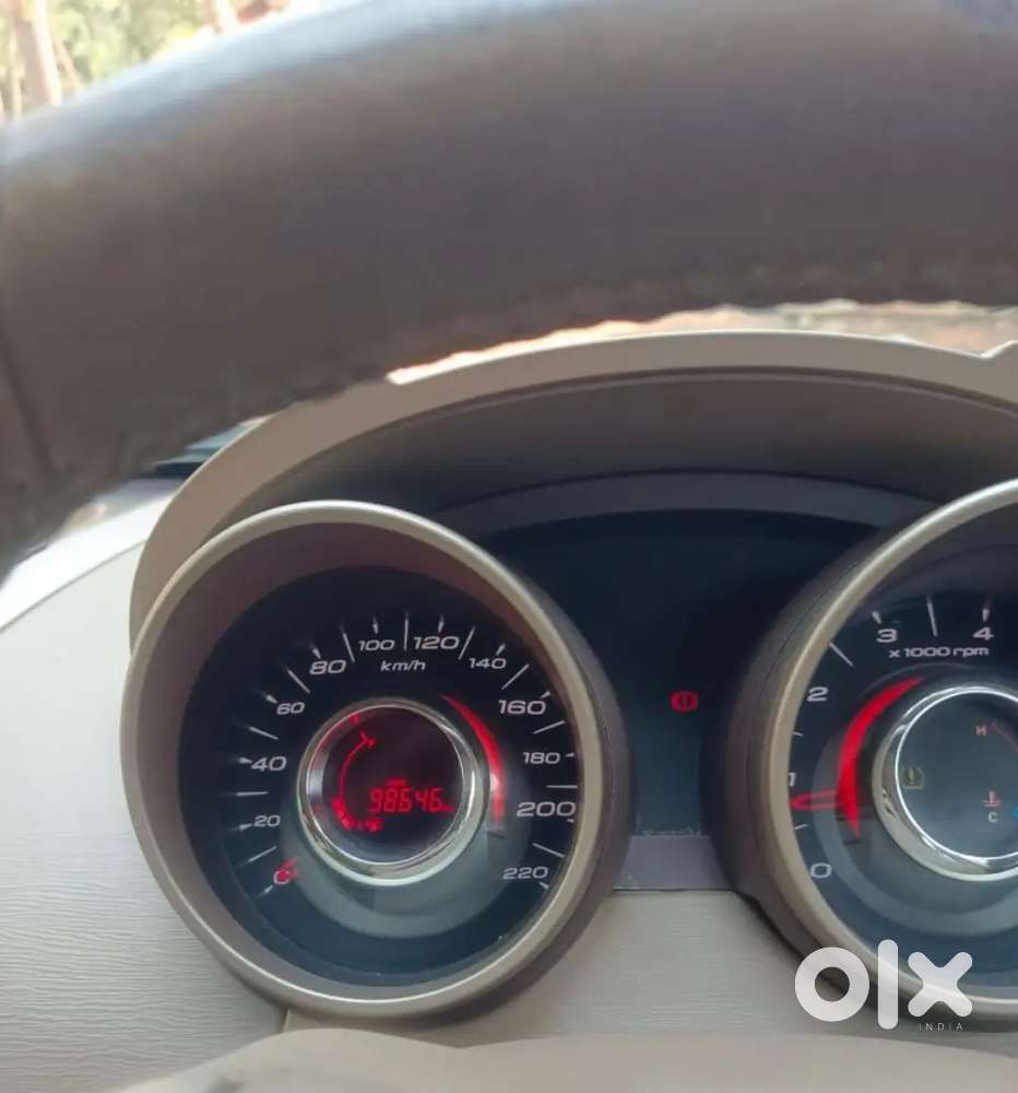 Mahindra Xuv500 2014 Diesel 98000 Km Driven