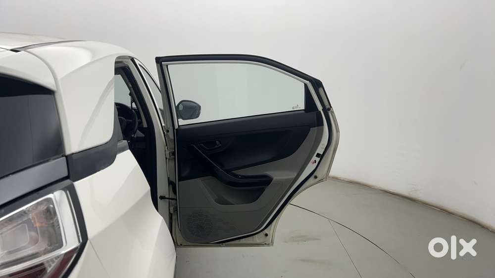 Tata Nexon 1.2 Revotron Xm, 2018, Petrol