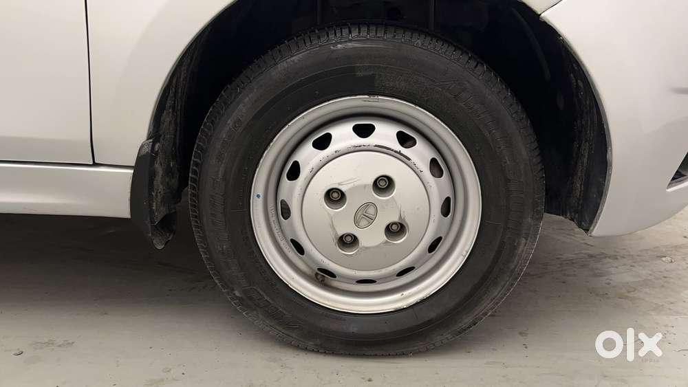 Tata Tiago 1.2 Revotron Xm, 2018, Petrol