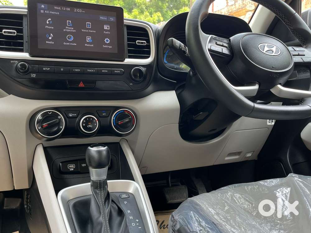 Hyundai Venue 1.0 S (o) Turbo Dct, 2023, Petrol