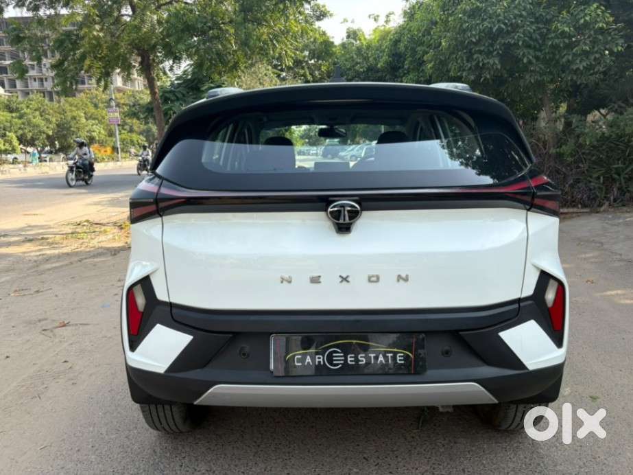 Tata Nexon Creative 1.2 Revotron Petrol 6 Mt, 2025, Petrol