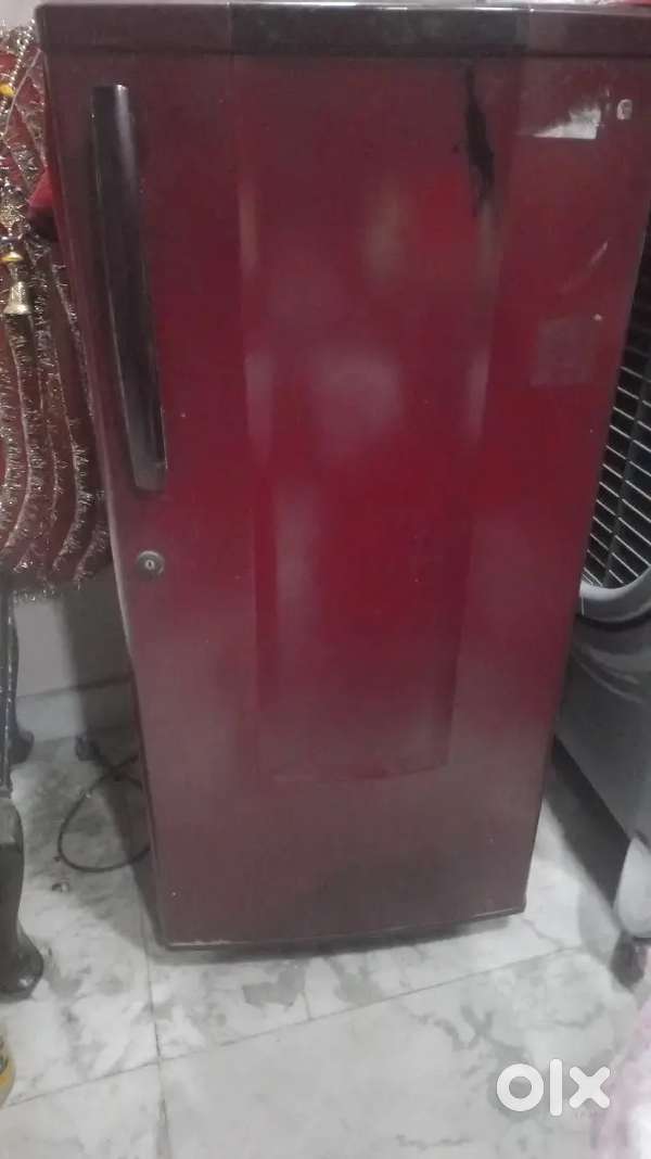 Fridge single door wAnt to sell