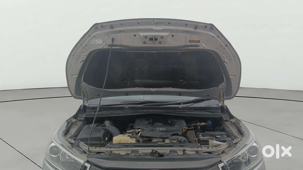 Toyota Innova Crysta [2020-ongoing] 2.4 Vx 8 Str, 2022, Diesel
