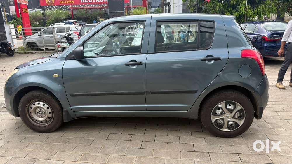 Maruti Suzuki Swift Lxi Optional-o, 2009, Petrol