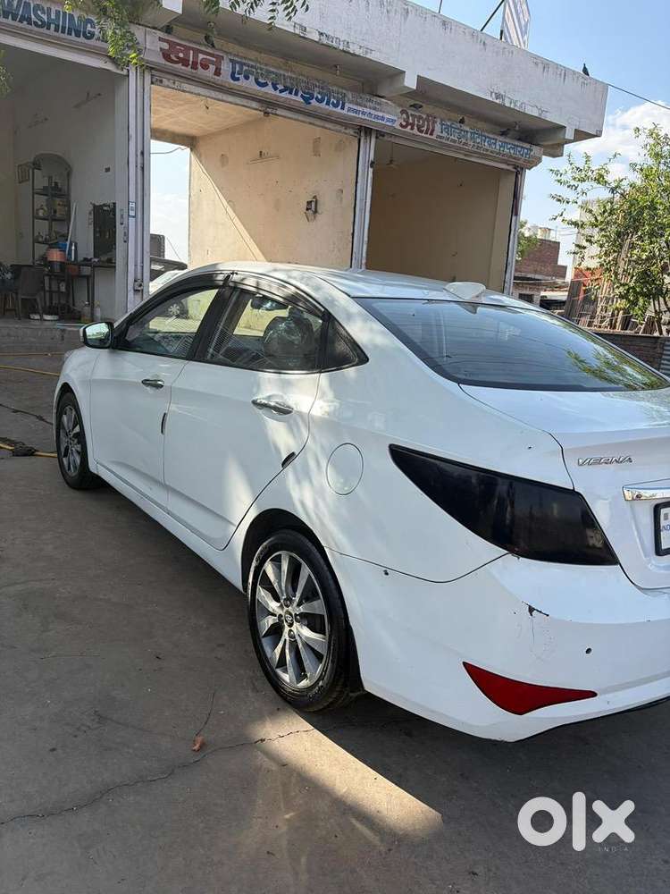* Hyundai Verna Sx Vtvt 2015 Petrol