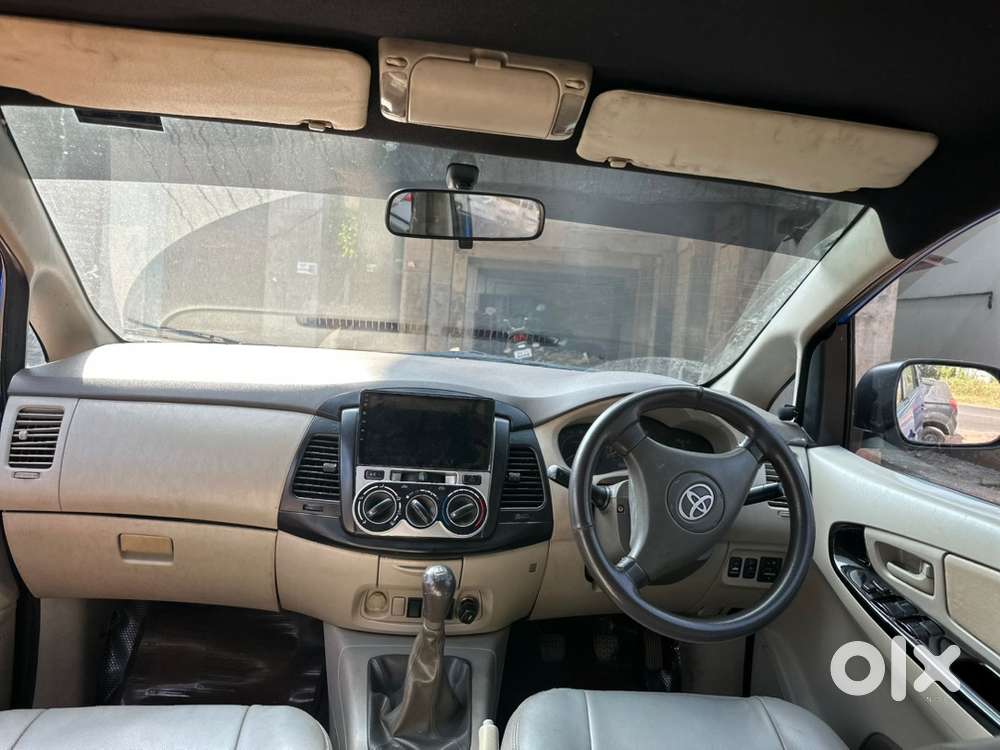 Toyota Innova 2010 Diesel New Paper