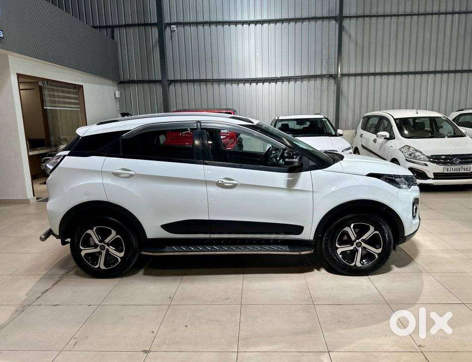 Tata Nexon 1.2 Revotron Xz Plus, 2023, Petrol