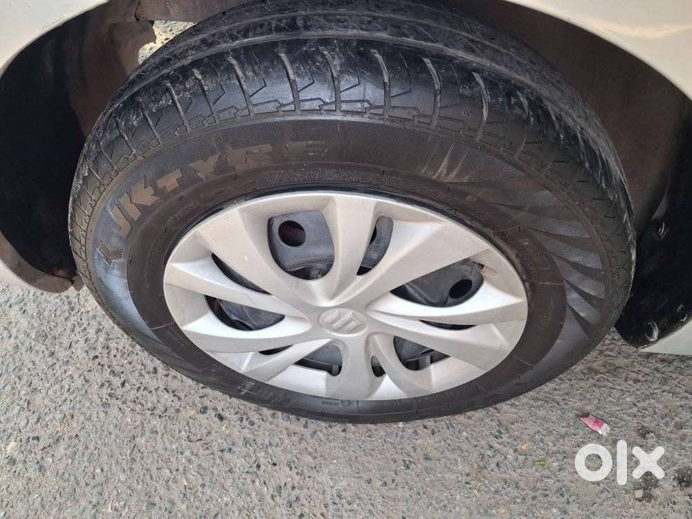 Maruti Suzuki Swift Dzire Lxi Optional-o, 2018, Cng & Hybrids