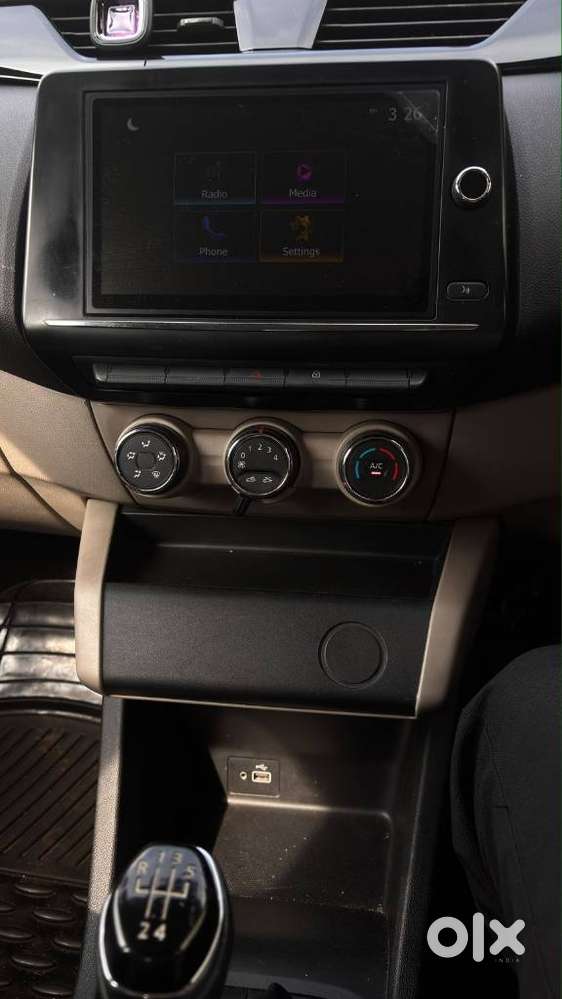 Renault Triber Rxt, 2022, Petrol