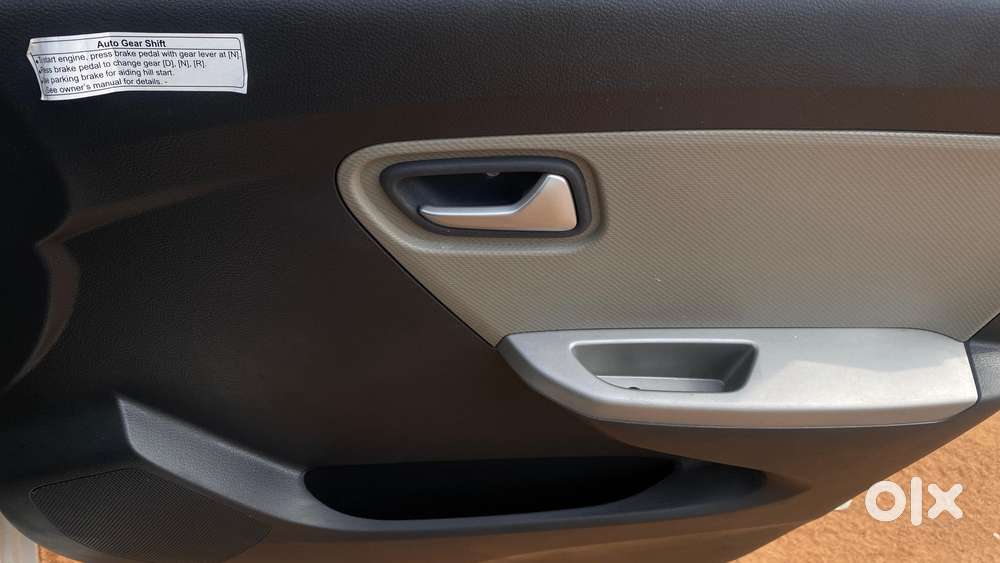 Maruti Suzuki Alto K10 Vxi Amt, 2016, Petrol