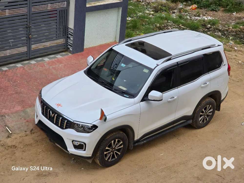 Mahindra Scorpio N Z8 2025 Only 7800 Km Run