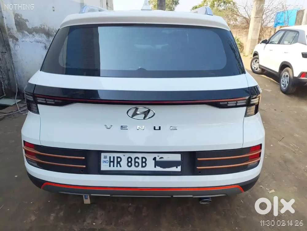 Hyundai Venue 2025 Petrol Well Maintained