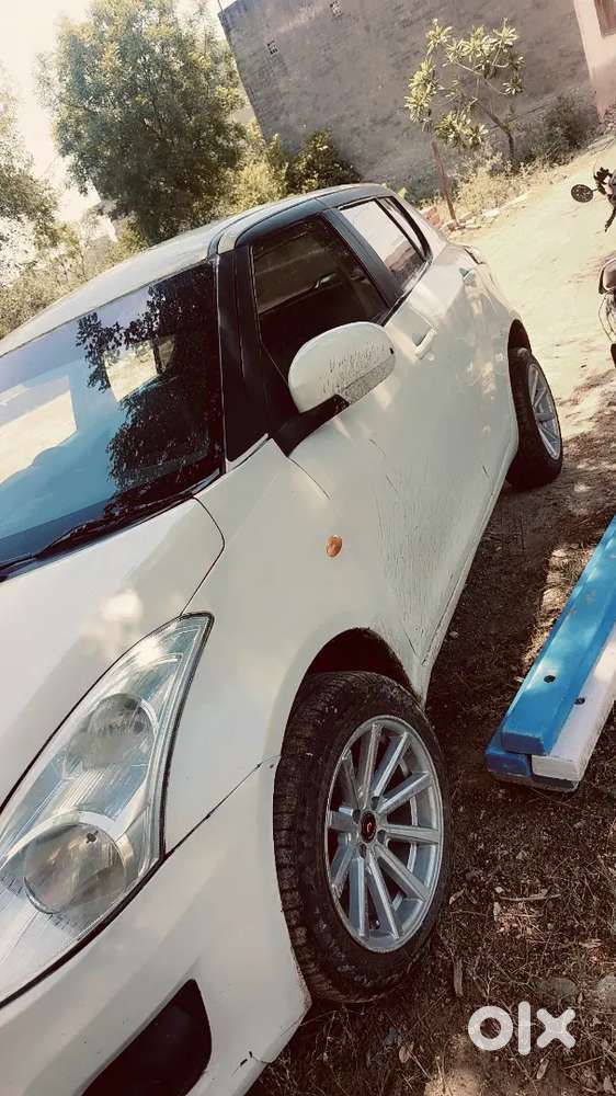 Maruti Suzuki Swift 2017 Cng & Hybrids 115000 Km Driven