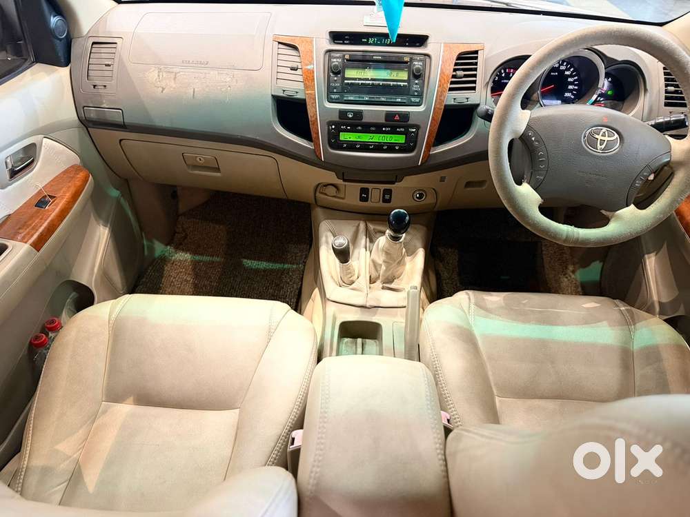 Toyota Fortuner 3.0 4x4 Manual, 2011, Diesel