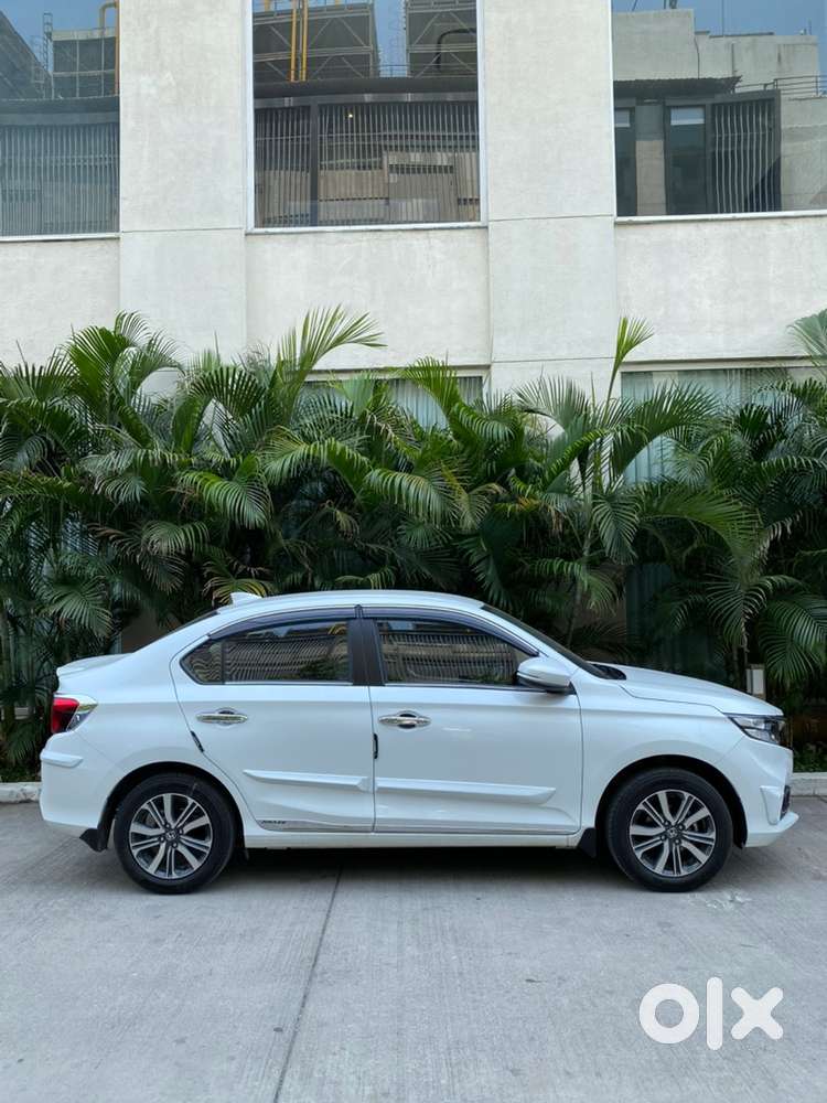 Honda Amaze (2025) Vx I-vtec (petrol) - Top Model  Almost Brand New