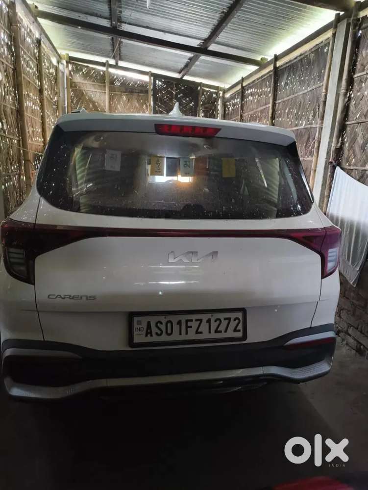 Kia Carens Prestige 2024