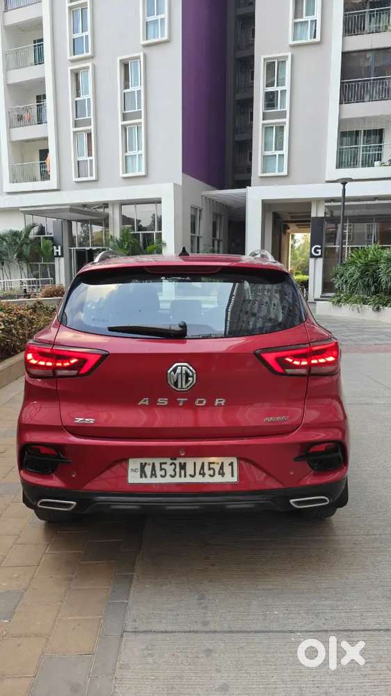 Mg Astor 1.3 Turbo With Adas Level 2- Red And Black Interior