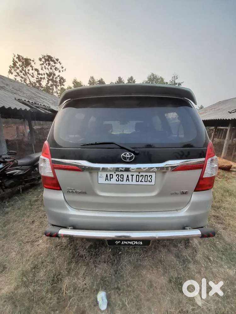 Toyota Innova 2011 Diesel 206000 Km Driven