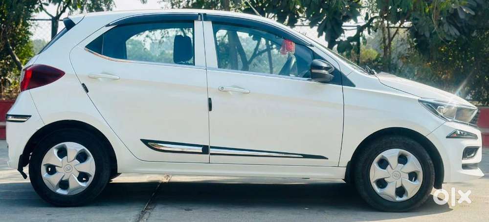 Tata Tiago 1.2 Revotron Xt (o), 2023, Petrol