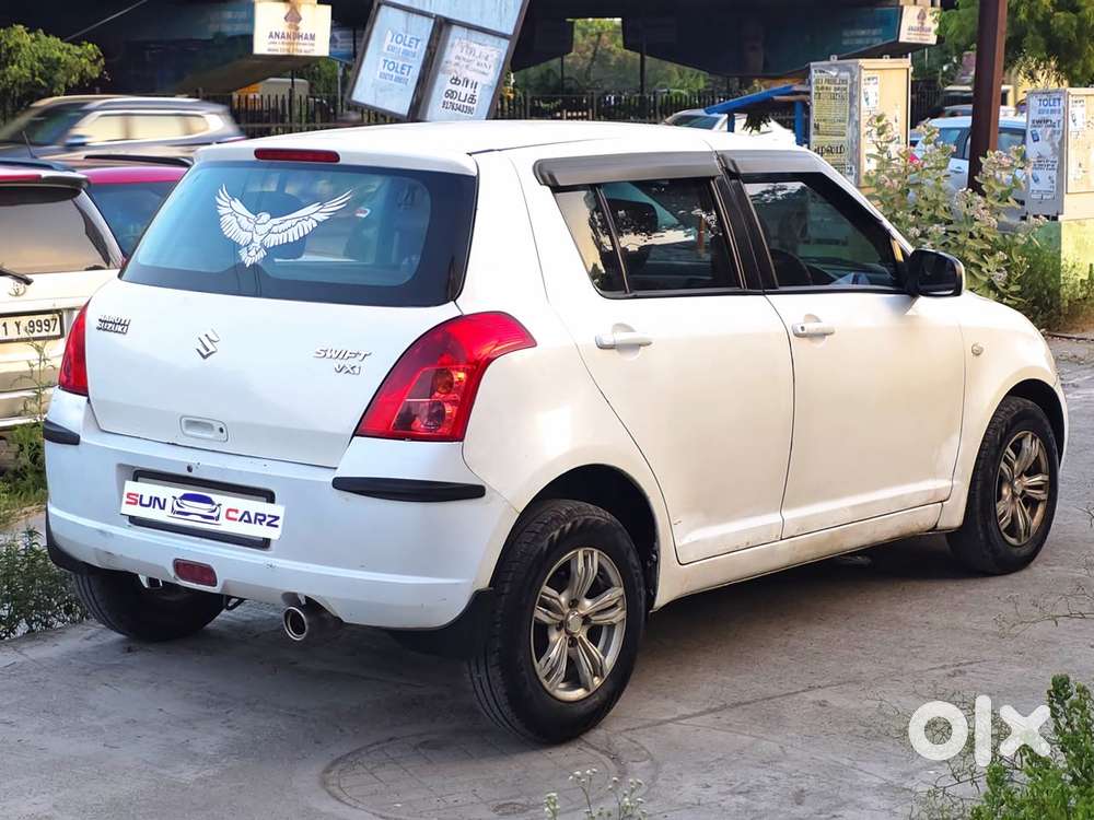 Maruti Suzuki Swift Vxi + Manual, 2005, Petrol