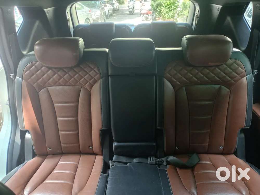 Mahindra Alturas G4 4wd At, 2019, Diesel