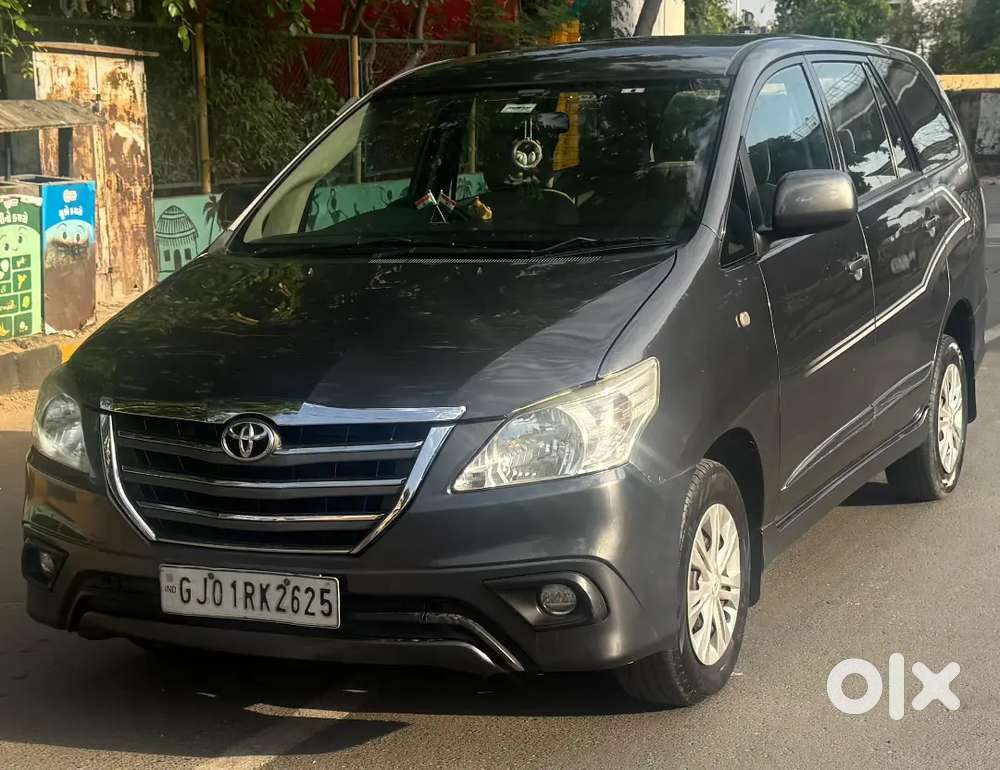 Toyota Innova 2.5gx 8 Str