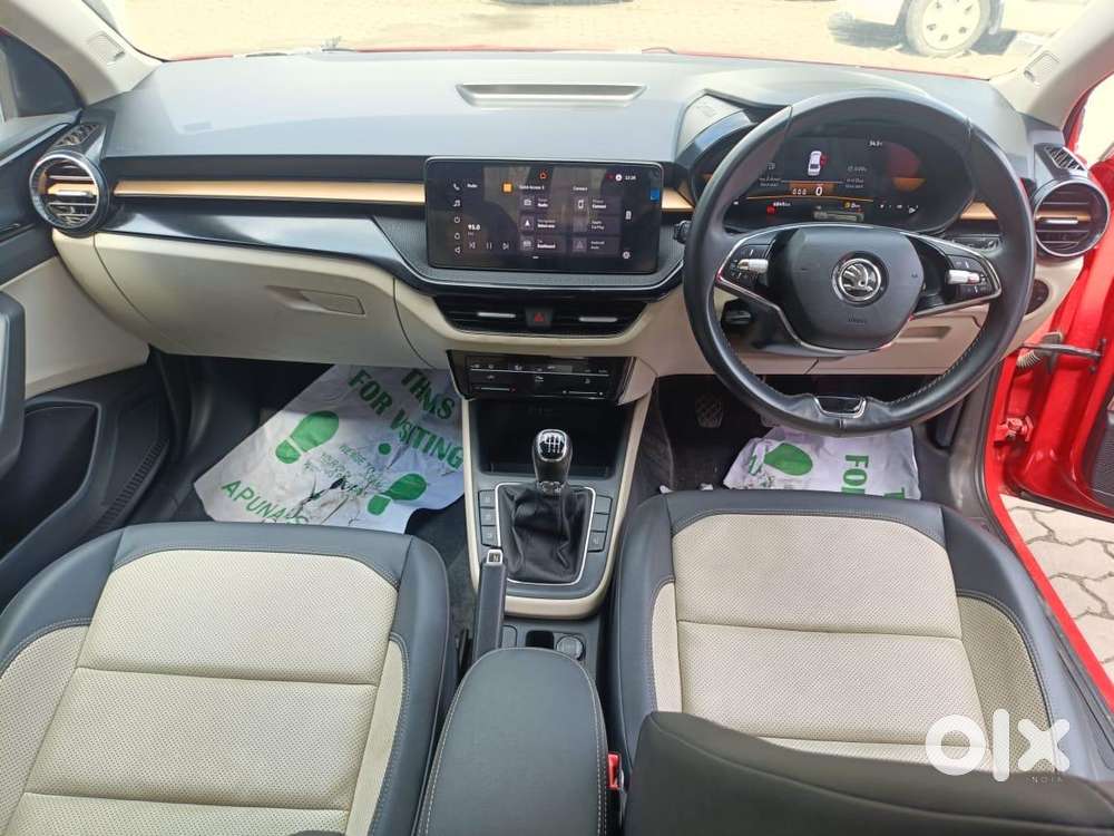 Skoda Slavia Style 1.0l Tsi Mt, 2024, Petrol