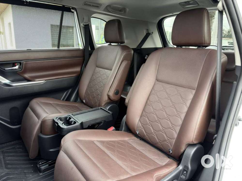 Toyota Innova Hycross 2.0 Zx (o) Hybrid 7 Str, 2023, Petrol