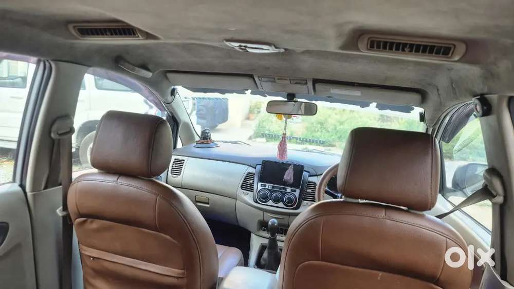 Toyota Innova 2013 Diesel 400000 Km Driven