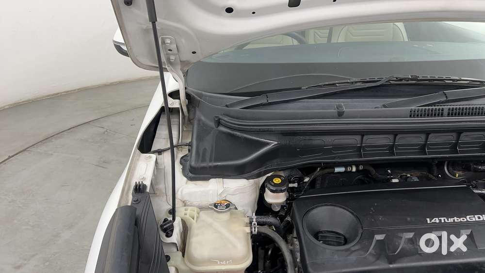 Kia Carens 1.4 Luxury Plus Dct 7 Str, 2022, Petrol