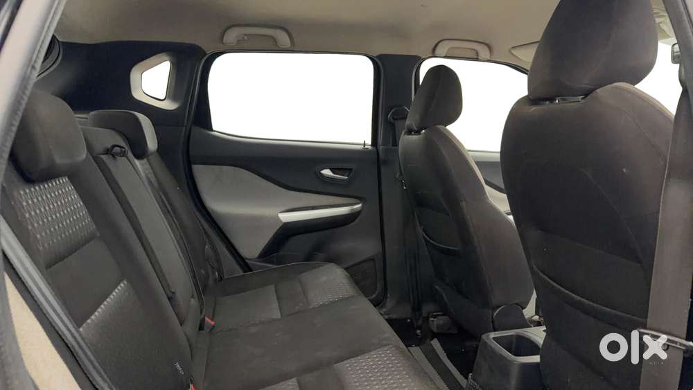 Nissan Magnite 1.0 Xv, 2022, Petrol