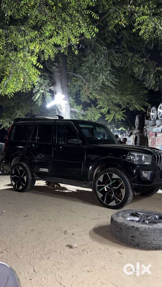 Mahindra Scorpio S5 Classic 2019