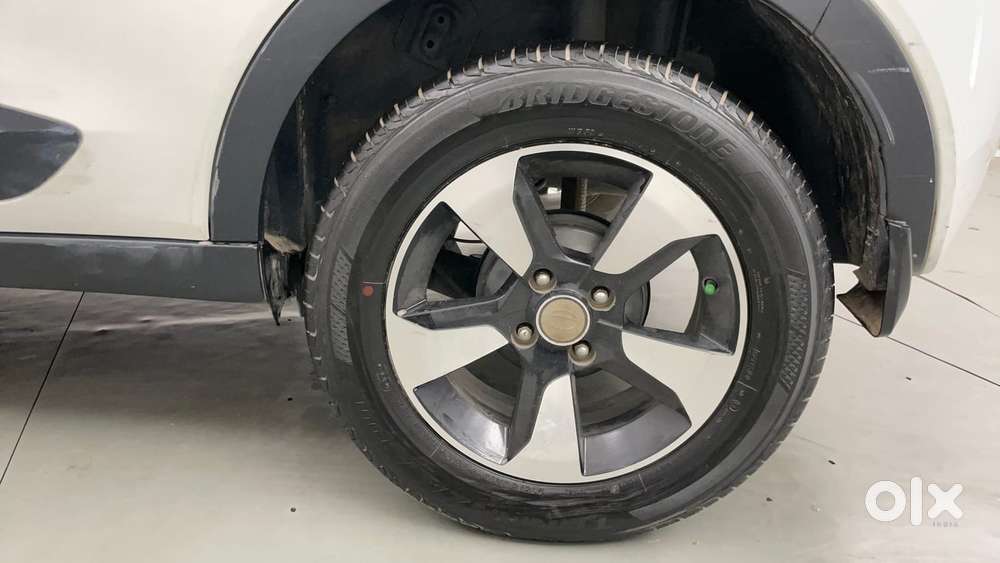 Tata Nexon 1.2 Revotron Xz Plus Dual Tone, 2019, Petrol