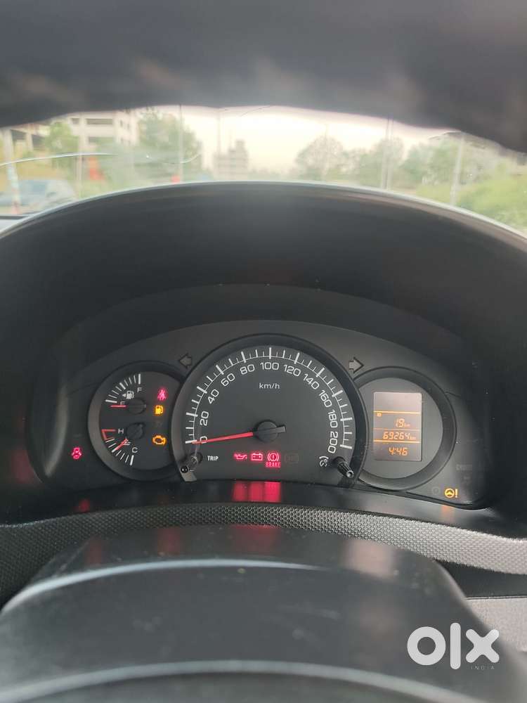 Maruti Suzuki Swift Lxi Optional-o, 2017, Petrol