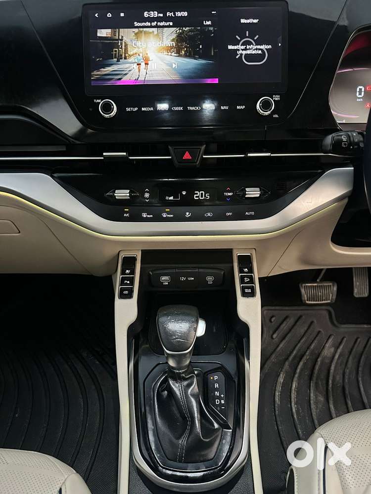 Kia Carens 1.5 Luxury Plus Diesel 6 Str, 2022, Diesel
