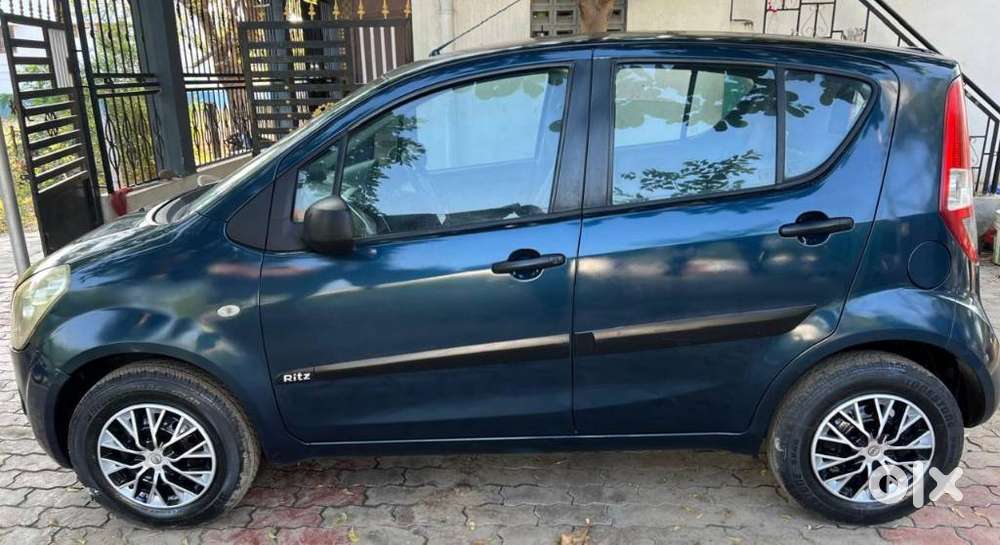 Maruti Suzuki Ritz Vxi, 2011, Petrol