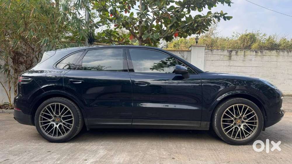 Porsche Cayenne Platinum Edition, 2023, Petrol