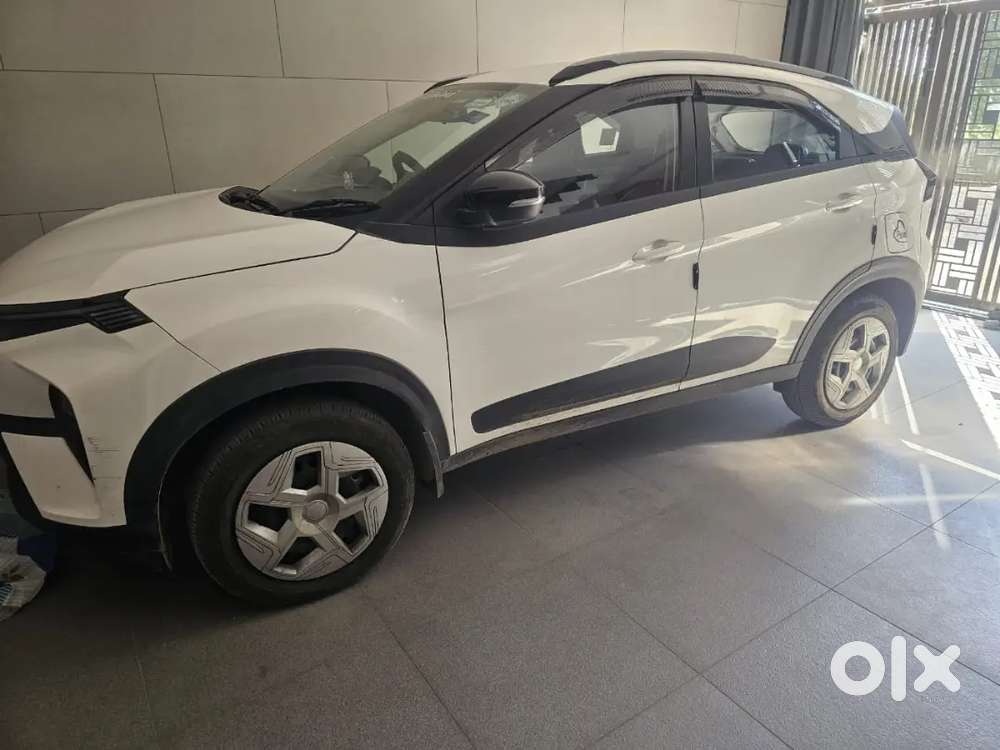 Tata Nexon Pure+ Cng | 1st Owner | 16.7k Km | July 2025 | White