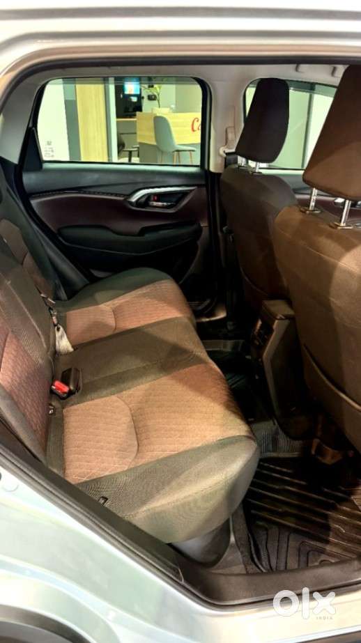 Maruti Suzuki Grand Vitara 1.5 Alpha Smart Hybrid, 2023, Petrol
