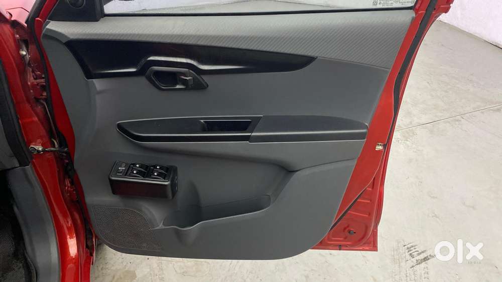 Mahindra Kuv 100 2016-2017 Mfalcon G80 K8, 2018, Petrol