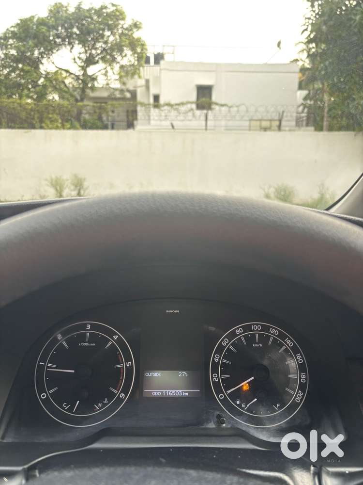Toyota Innova Crysta 2.4 G Mt, 2017, Diesel