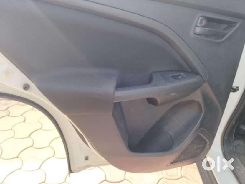 Maruti Suzuki Brezza 1.5 Vxi Smart Hybrid, 2022, Petrol