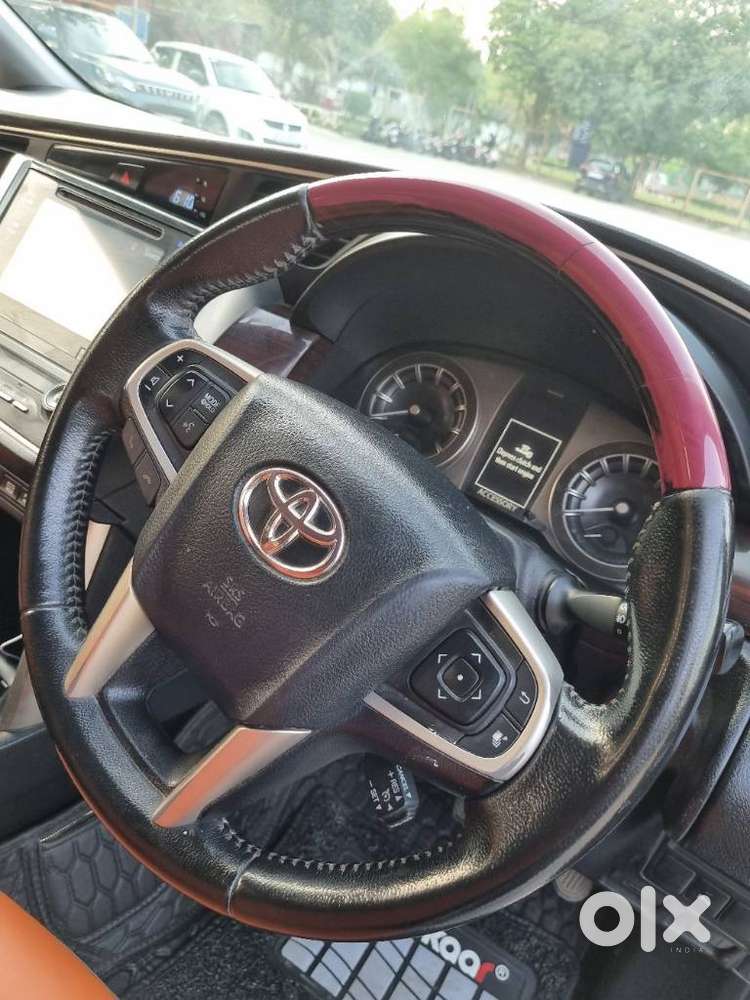 Toyota Innova Crysta 2.7 V, 2020, Petrol