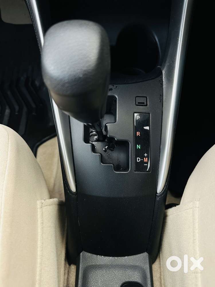 Toyota Yaris J Cvt, 2019, Petrol