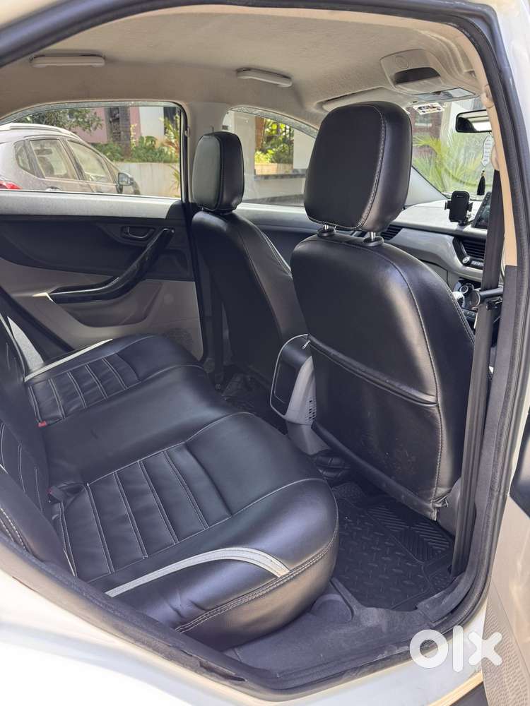 Tata Nexon 1.2 Revotron Xma Amt (s), 2020, Diesel