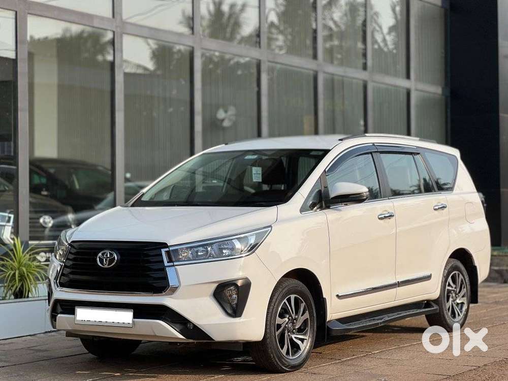 Toyota Innova Crysta 2.4 G Mt 8s, 2022, Diesel