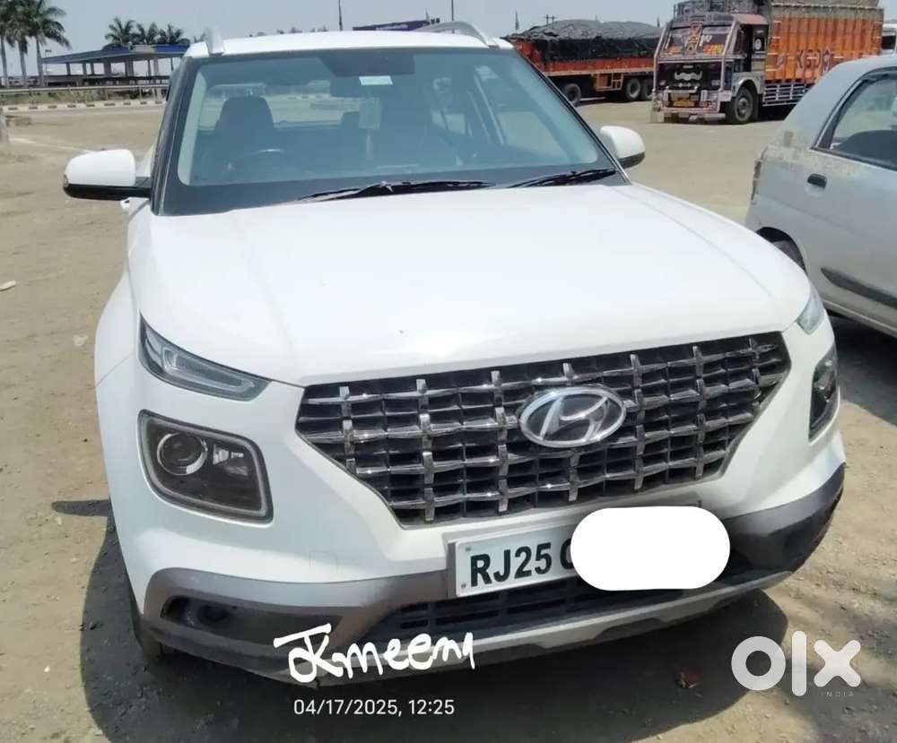 Hyundai Venue 2022 Petrol Good Condition