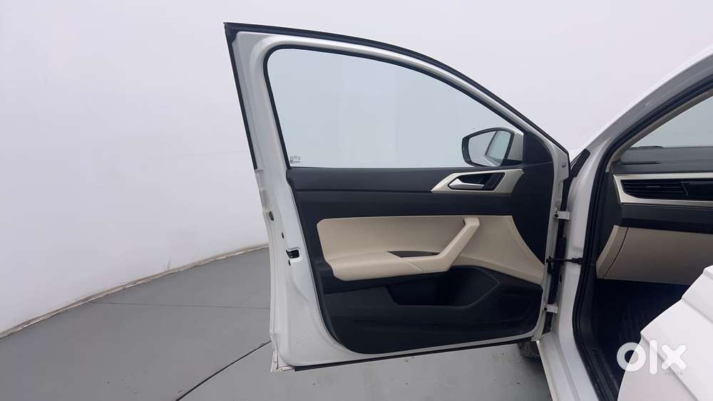 Volkswagen Virtus Highline Plus 1.0 Tsi At, 2022, Petrol