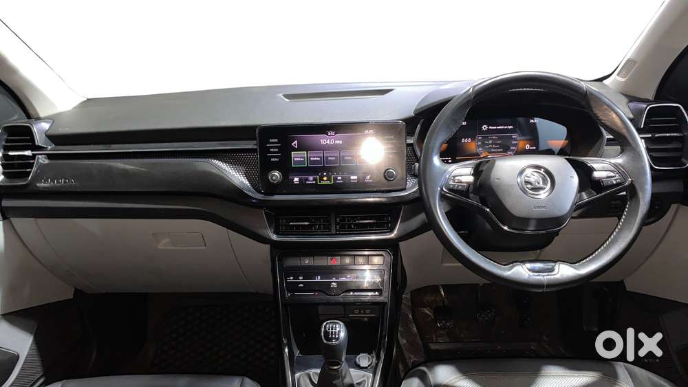 Skoda Kushaq 1.0 Tsi Style, 2023, Petrol